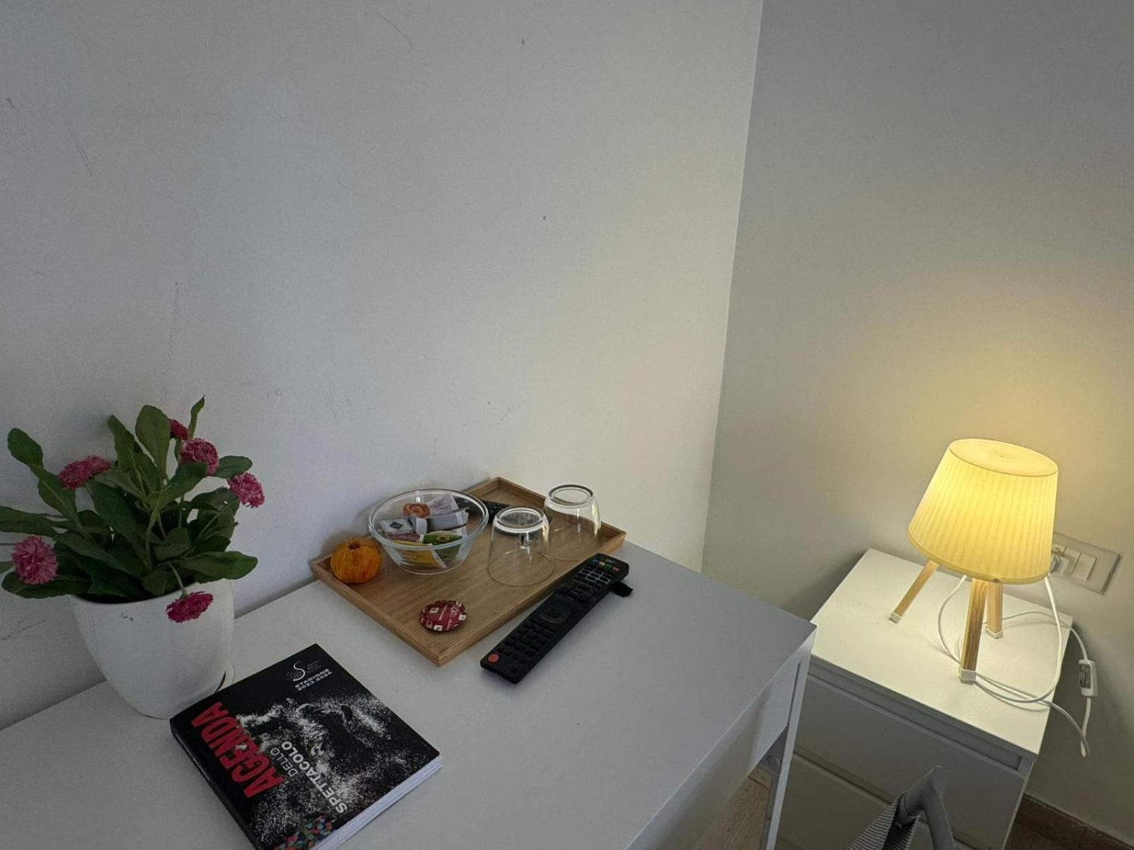 Modern Room With Private Bathroom Trento Exteriör bild