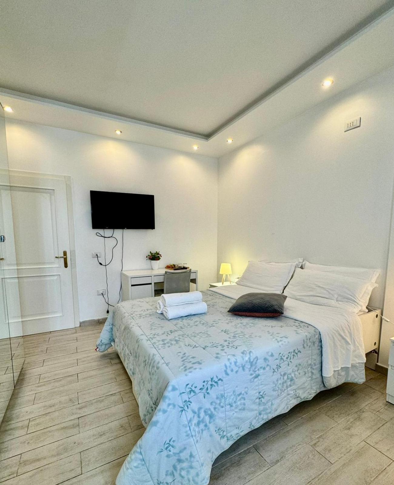 Modern Room With Private Bathroom Trento Exteriör bild