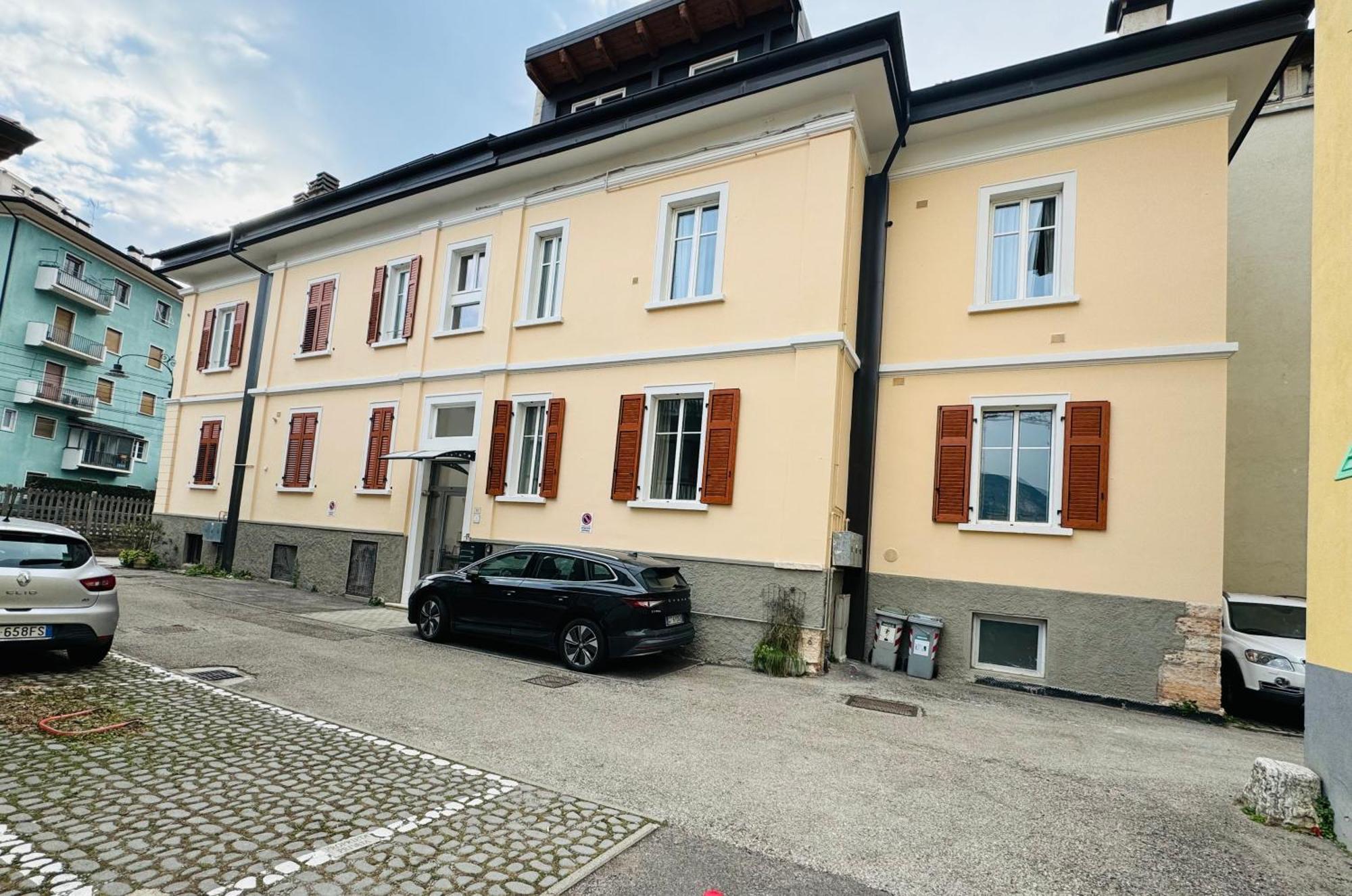 Modern Room With Private Bathroom Trento Exteriör bild